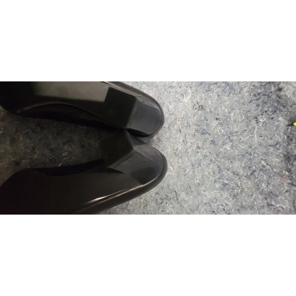 Apostrophe Women's Black Leather Slip-on Heels Size 9M‎